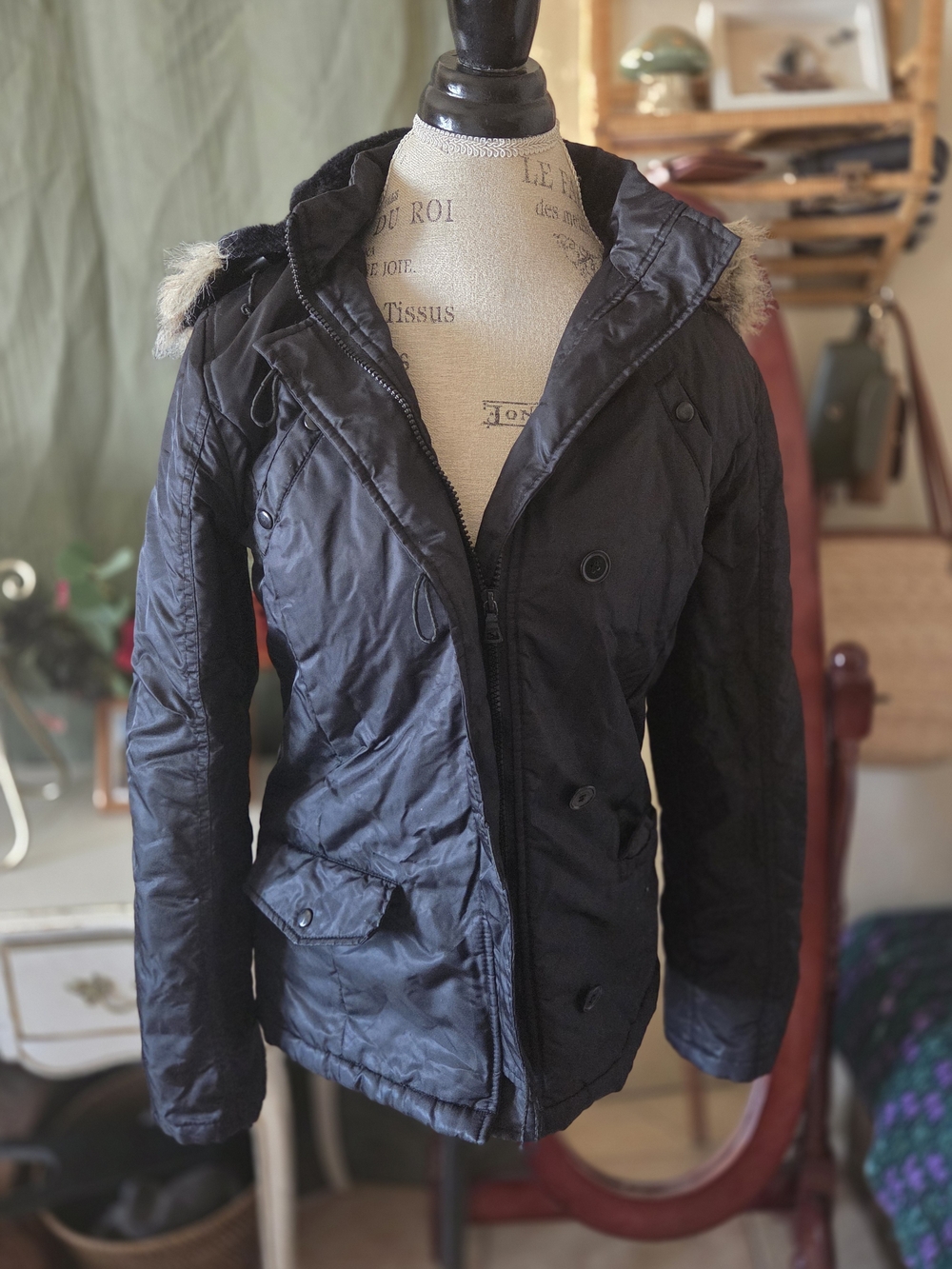 Y2k Guess Black Hooded Puffer Jacket with Faux Fur Trim